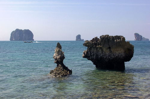 เกาะปอดะนอก หรือ เกาะไก่