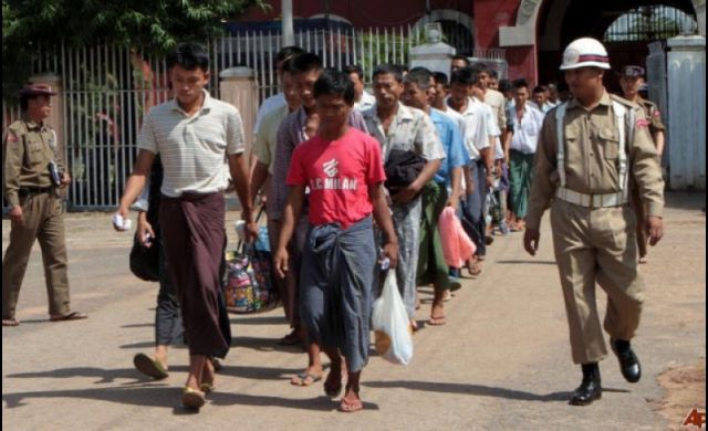 พม่าปล่อยนักโทษกว่า 13,2