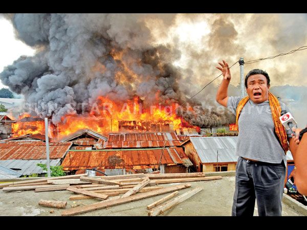 ไฟไหม้หมู่บ้านมุสลิม ในเ